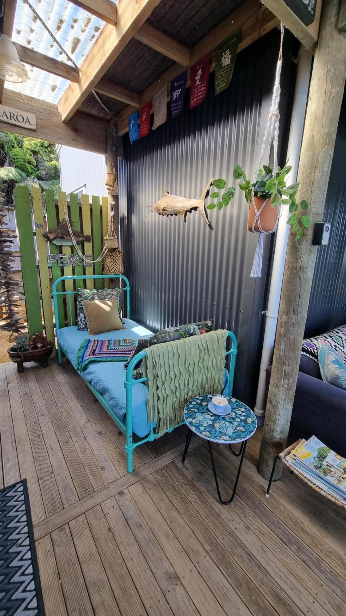 Raglan West Retro Beach Vibe Accommodation Exterior foto