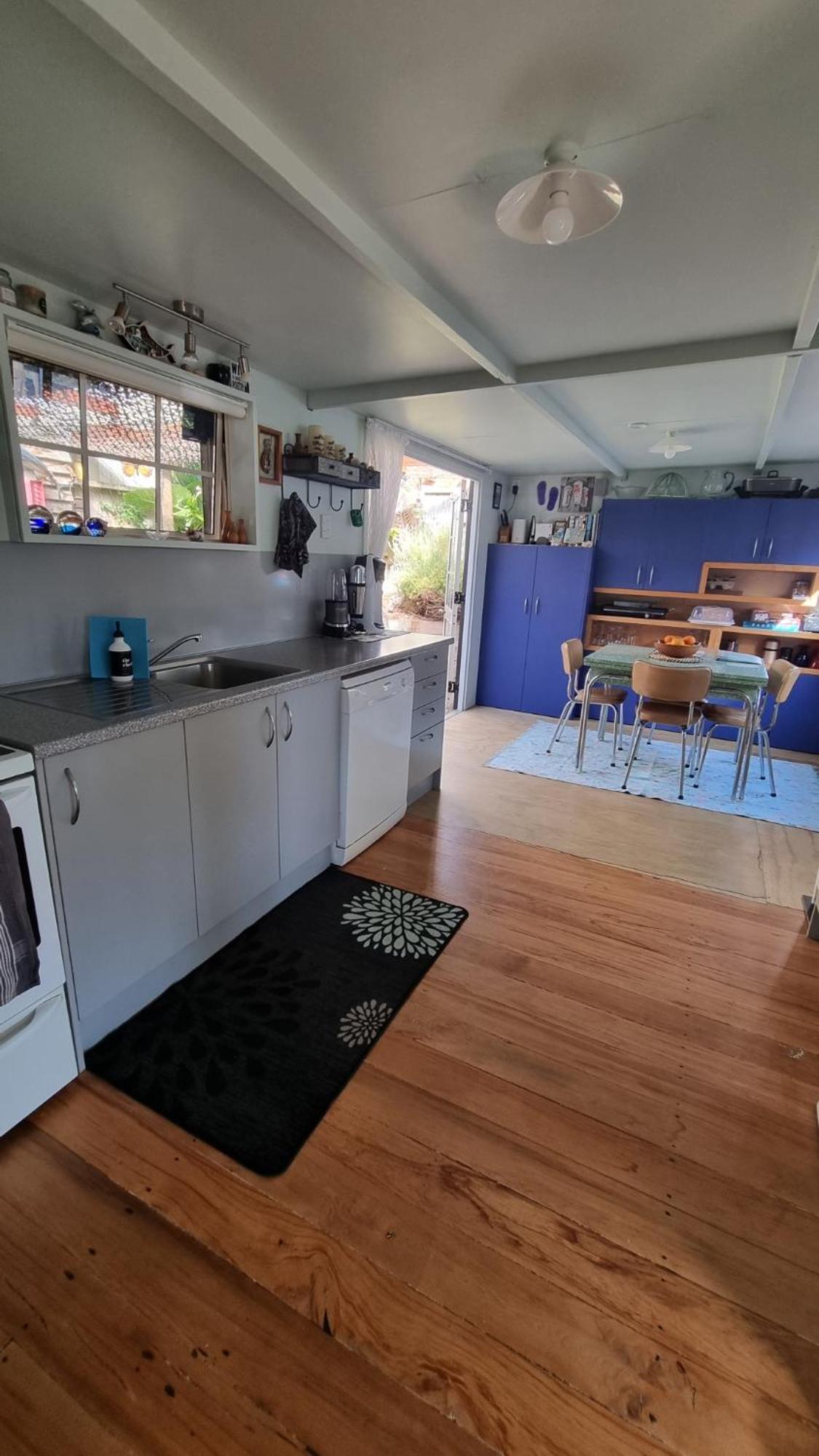 Raglan West Retro Beach Vibe Accommodation Exterior foto