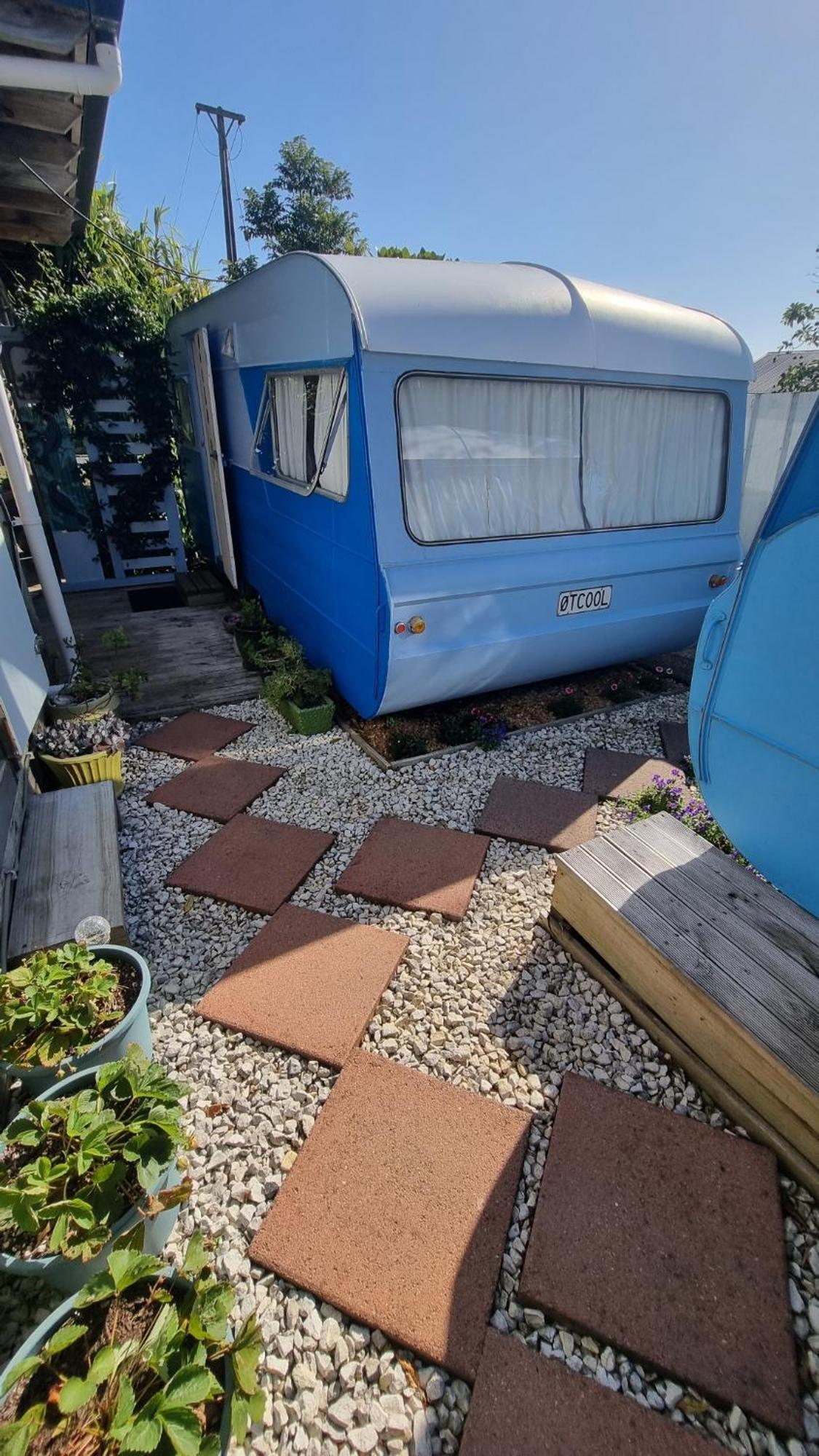 Raglan West Retro Beach Vibe Accommodation Exterior foto